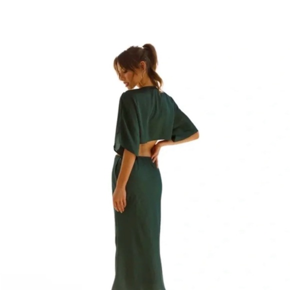 Billy J Boutique Emerald Green Satin Dress - Picture 3 of 3